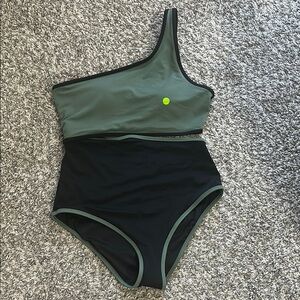 Victoria Secret One-Shoulder Green and Black Swimsuit Size Large